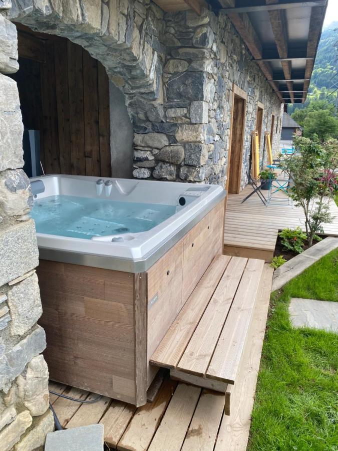 Les Mazots Des Fees Bed and Breakfast Morzine Exteriör bild